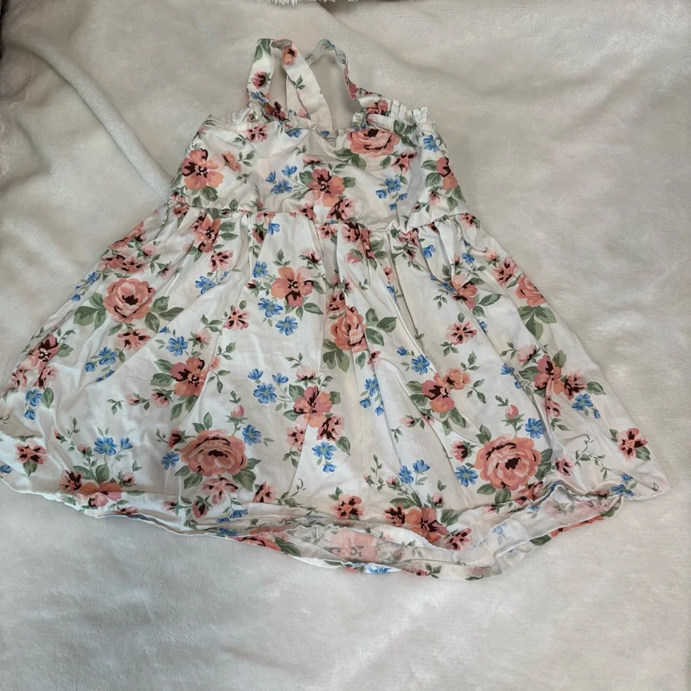 Baby girl summer floral Dress Size 12M White Floral matching diaper cover